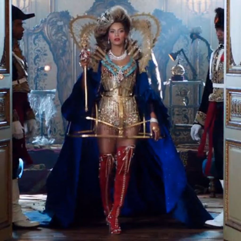 The Mrs. Carter Years (2009-2014): Beyonce Iconic Outfits